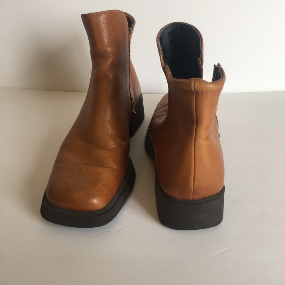 Size 6.5 Women’s Aerosoles comfort ankle boots